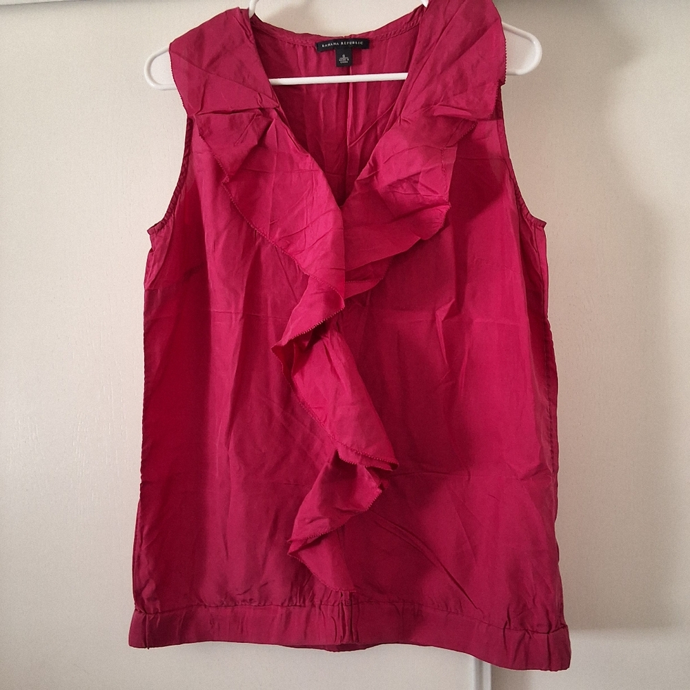 Banana Republic Hot Pink Top Size S .